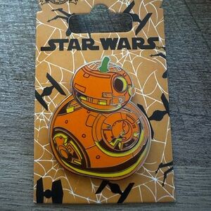 Star Wars BB-8 Orange and Black Pin